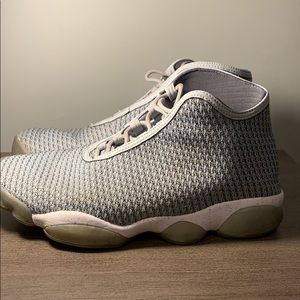 Jordan Horizon Mid